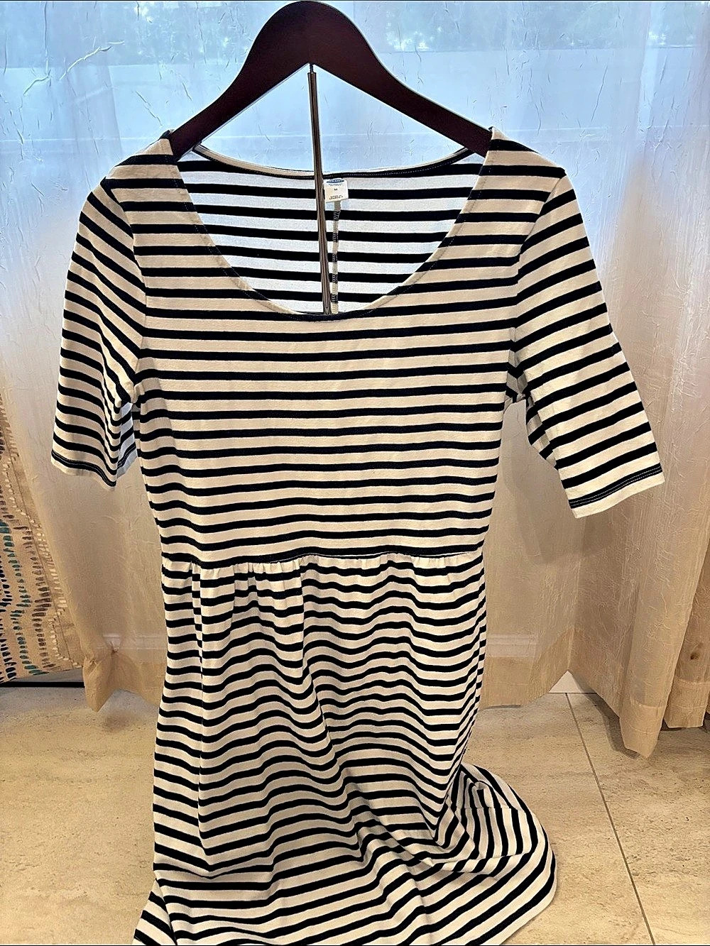Old Navy Striped Midi Dress in Black & White Size Medium